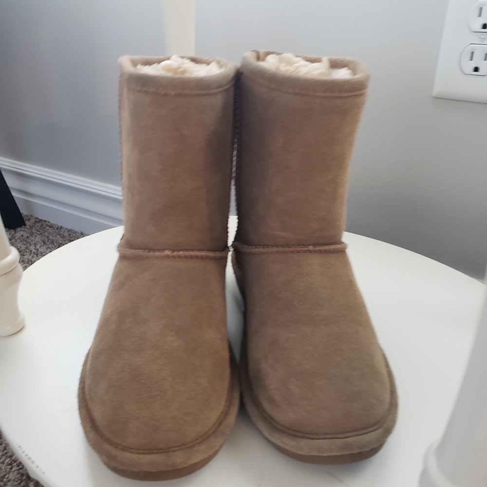 Bear paw ugg style boots